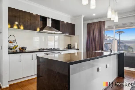 Property photo of 7 Dengate Crescent Moncrieff ACT 2914