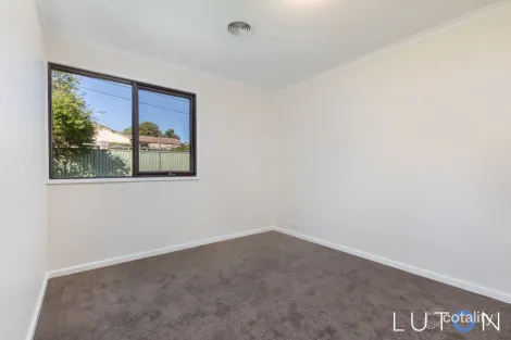 Property photo of 12 Bromley Street Wanniassa ACT 2903