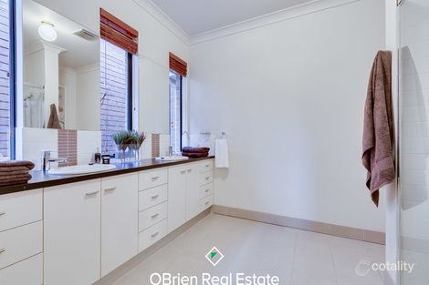 Property photo of 30 Bundeena Avenue Kealba VIC 3021