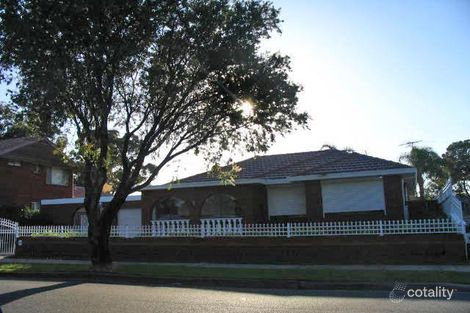 2 Greenway Pde, Revesby, NSW 2212