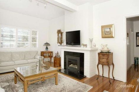 Property photo of 17/58-60 Queens Road Melbourne VIC 3004
