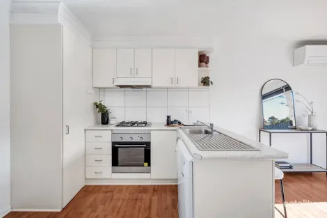 Property photo of 4/17 Afton Street Aberfeldie VIC 3040