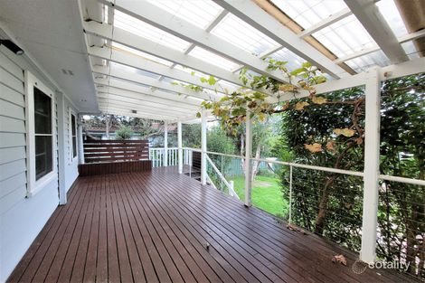 Property photo of 7 Sunnybar Parade Karabar NSW 2620