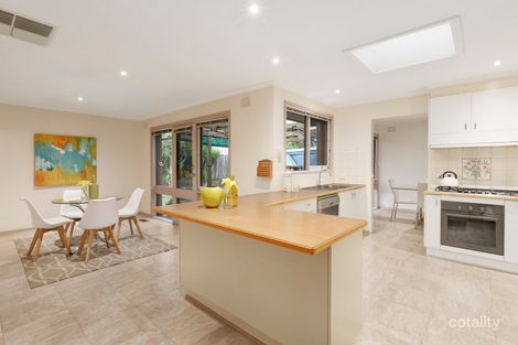 Property photo of 6 Damien Court Watsonia North VIC 3087
