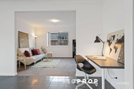 Property photo of 17 Peroomba Drive Point Cook VIC 3030