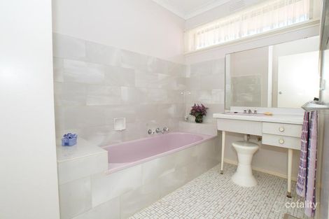 18 Poole St, Burwood, VIC 3125