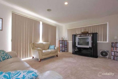 Property photo of 19 Edinburgh Drive Skye VIC 3977