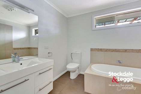 Property photo of 30 Kalimna Crescent Coolaroo VIC 3048