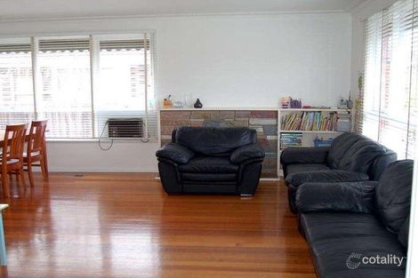 Property photo of 1 Tamarisk Avenue Glen Waverley VIC 3150