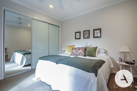 Property photo of 2 Fraser Place Yarralumla ACT 2600