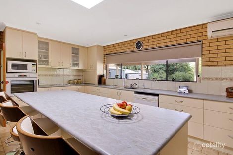 Property photo of 2 Fleury Court Beechworth VIC 3747