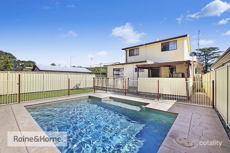 Property photo of 19 Boronia Avenue Woy Woy NSW 2256