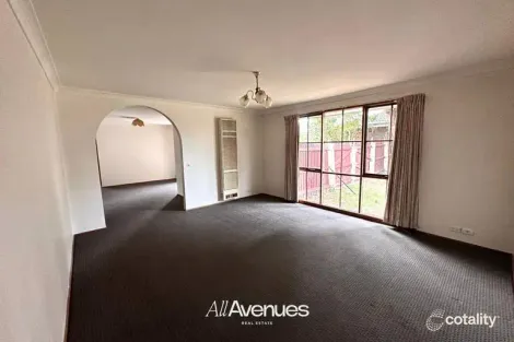 Property photo of 8 Ashton Place Pakenham VIC 3810