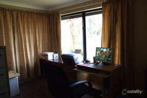 Property photo of 8 Doncon Street York WA 6302