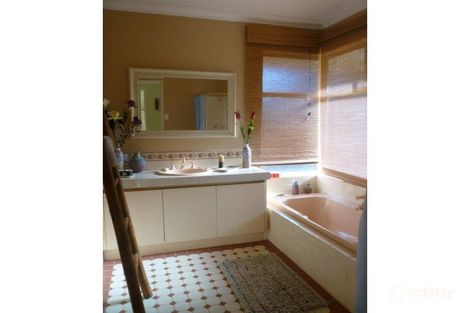 Property photo of 4 Chardonnay Drive The Vines WA 6069