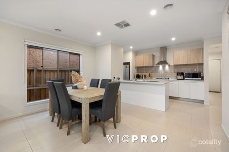 Property photo of 8 Midland Grove Werribee VIC 3030