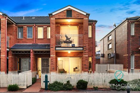 Property photo of 41 Amberlea Circuit Taylors Hill VIC 3037