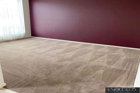 Property photo of 10 Caspian Circuit Point Cook VIC 3030