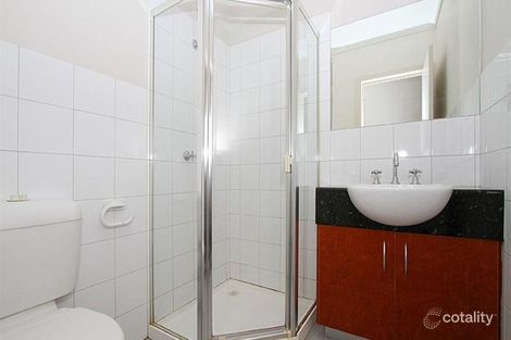 Property photo of 2/102 McMahon Road Reservoir VIC 3073