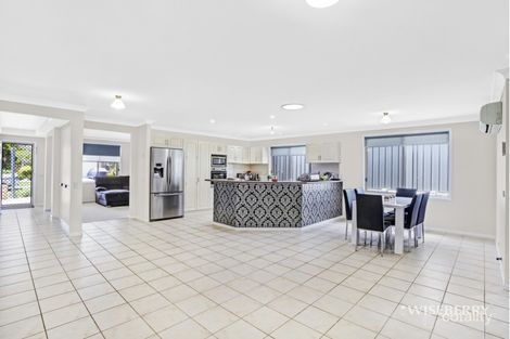 Property photo of 18 Quarterhorse Parade Wadalba NSW 2259