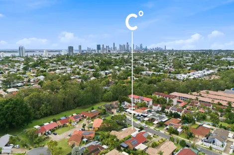 1/12 Avi Ct, Labrador, QLD 4215