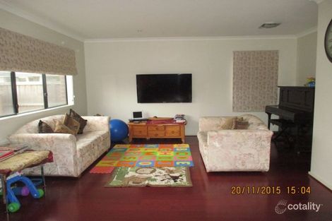 Property photo of 2 Ethereal Way Sandhurst VIC 3977