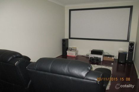 Property photo of 2 Ethereal Way Sandhurst VIC 3977