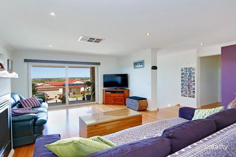 Property photo of 21 Netherclift Court Mornington VIC 3931