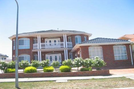 54 Tasman Cres, Taylors Lakes, VIC 3038