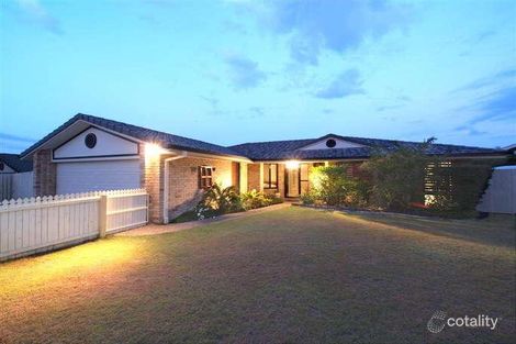 39 Ophelia Cres, Eatons Hill, QLD 4037