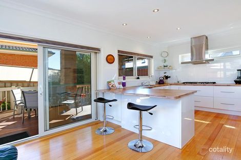 Property photo of 21 Netherclift Court Mornington VIC 3931