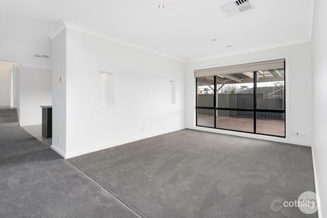 Property photo of 27 Pinevale Way Ballarat North VIC 3350