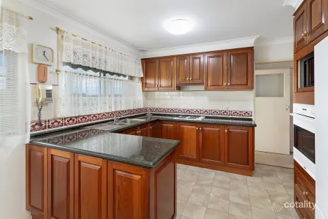 Property photo of 33 Coolabah Road Dapto NSW 2530