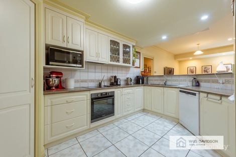 Property photo of 21 Mardon Drive Horsham VIC 3400
