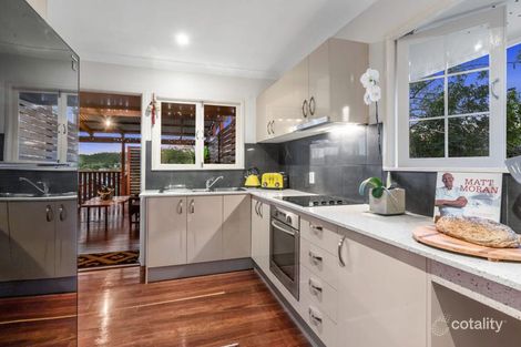 Property photo of 6 Lurneah Crescent Ferny Hills QLD 4055