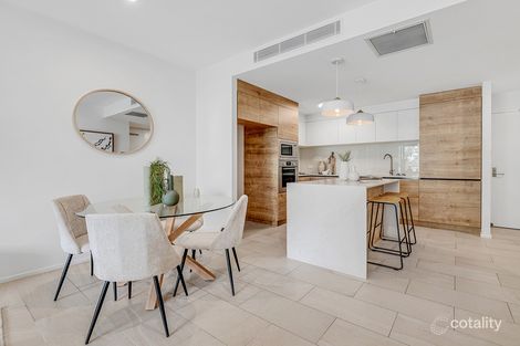 Property photo of 103/191 Clarence Road Indooroopilly QLD 4068