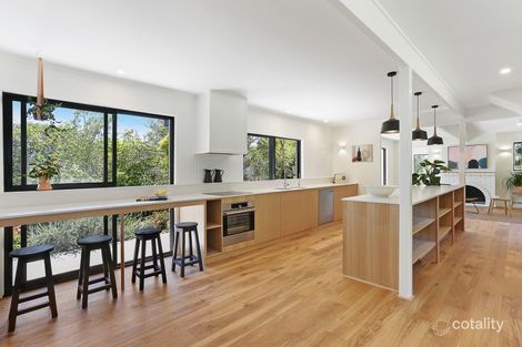 Property photo of 2 Mitchell Court Mount Ommaney QLD 4074