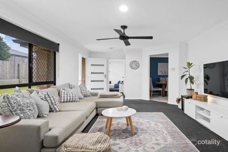 Property photo of 19 Hillview Drive Hillcrest QLD 4118