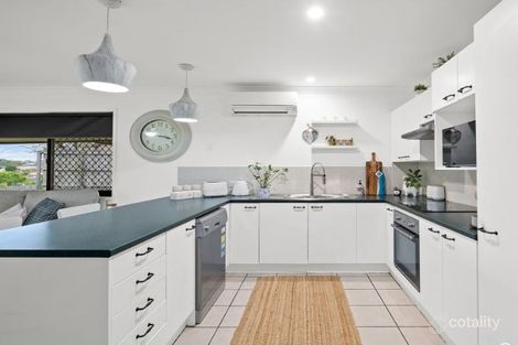Property photo of 19 Hillview Drive Hillcrest QLD 4118