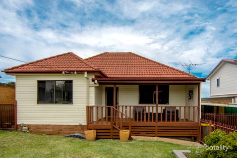 Property photo of 1 Conmurra Circuit Shortland NSW 2307