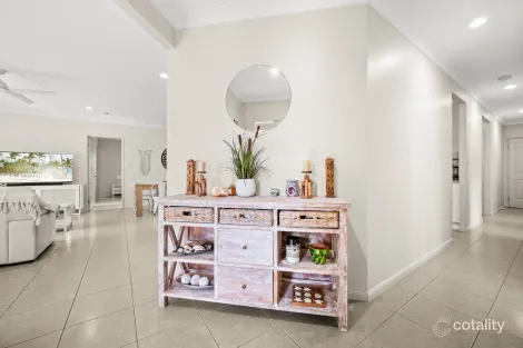 Property photo of 2 Barramulla Close Edmonton QLD 4869