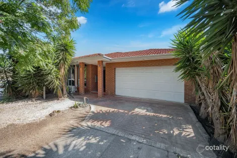 Property photo of 3 Brushwood Circuit Roxburgh Park VIC 3064