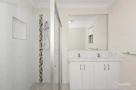 Property photo of 18 Antonio Place Coomera QLD 4209