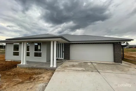45 Morris Cres, Thirlmere, NSW 2572