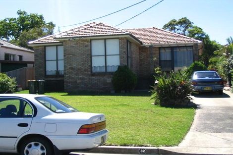 Property photo of 32 Makim Street North Curl Curl NSW 2099