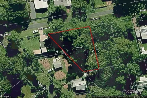10 Robin St, Macleay Island, QLD 4184