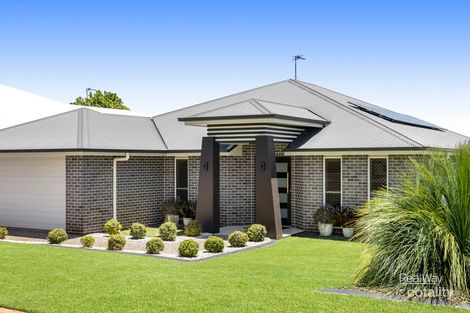 19 Brimblecombe Dr, Middle Ridge, QLD 4350