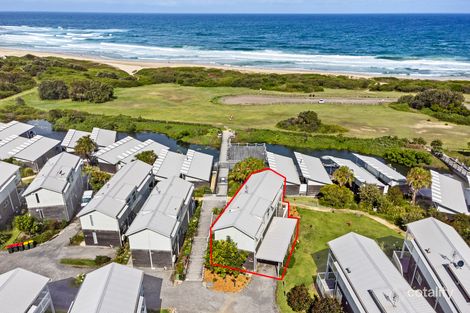 12 Beachside Dr, Caves Beach, NSW 2281