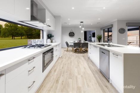 Property photo of 3 Dandy Drive Cranbourne South VIC 3977