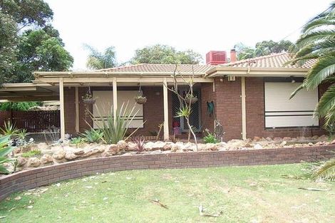 17 Calluna Way, Forrestfield, WA 6058